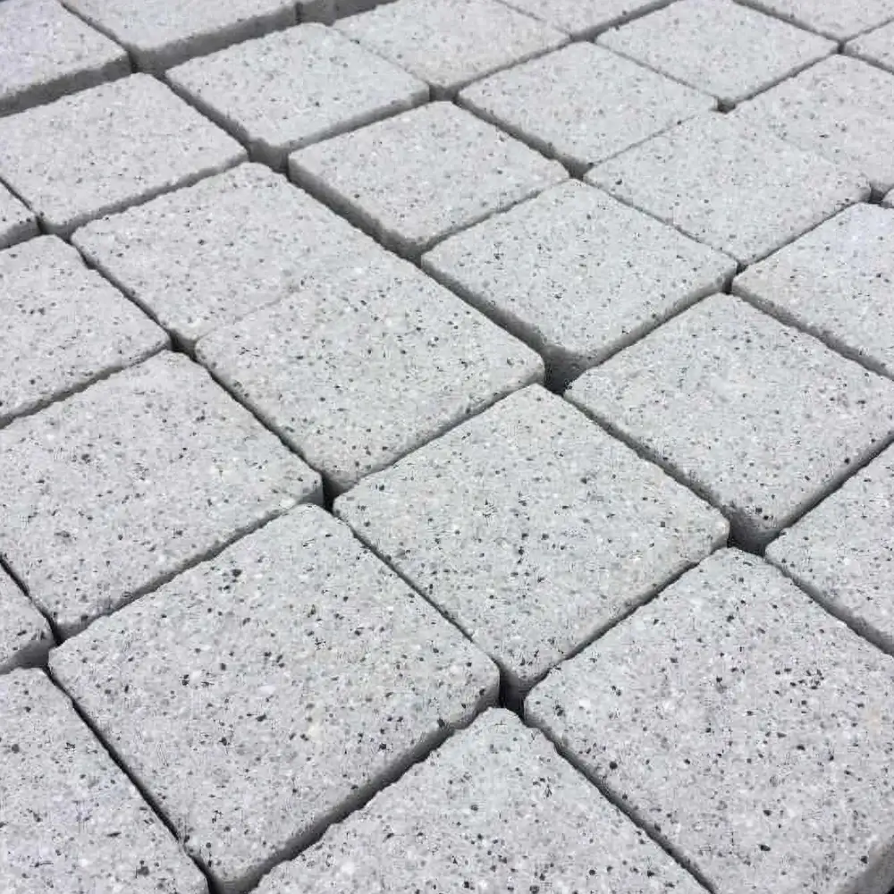 10011597_2 Silver Granite Cobbles 100x100x60mm - Image 1